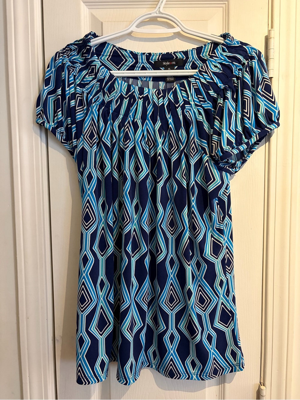 Style & Co. Women’s Navy Blue Geometric Short-Sleeve Top